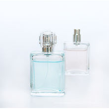 High Quality 30ml 50ml Empty Square High flint Glass Perfume Bottle With Sprayer Pump Lid for Eau de paefum Customized logo